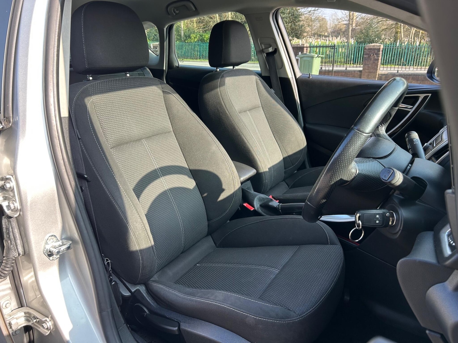 Used Vauxhall Astra 2012 for sale - 78047500: Photo 3