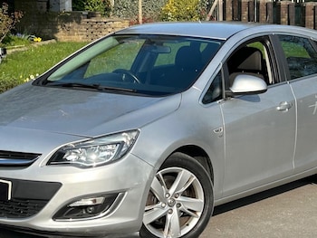 Used Vauxhall Astra 2012 for sale - 78047500: Photo