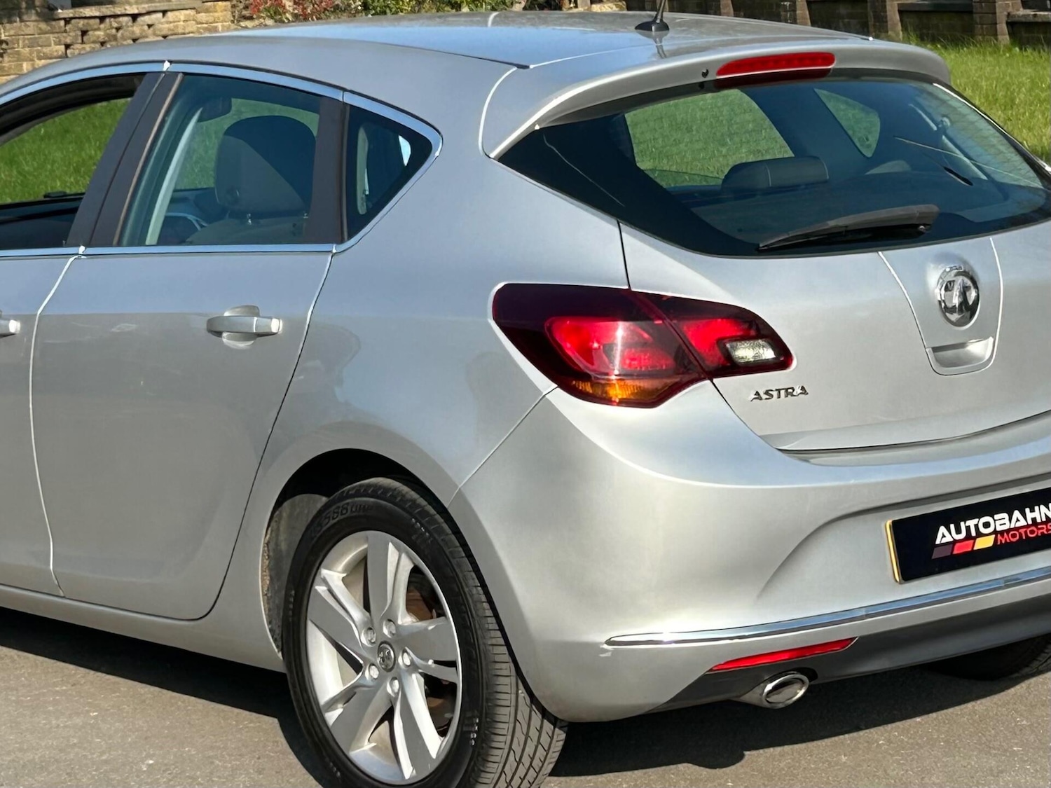 Used Vauxhall Astra 2012 for sale - 78047500: Photo 9