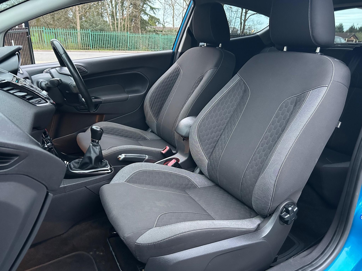 Used Ford Fiesta for sale - 78101432: Photo 2