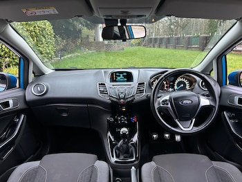 Used Ford Fiesta 2015 for sale - 78101432: Photo