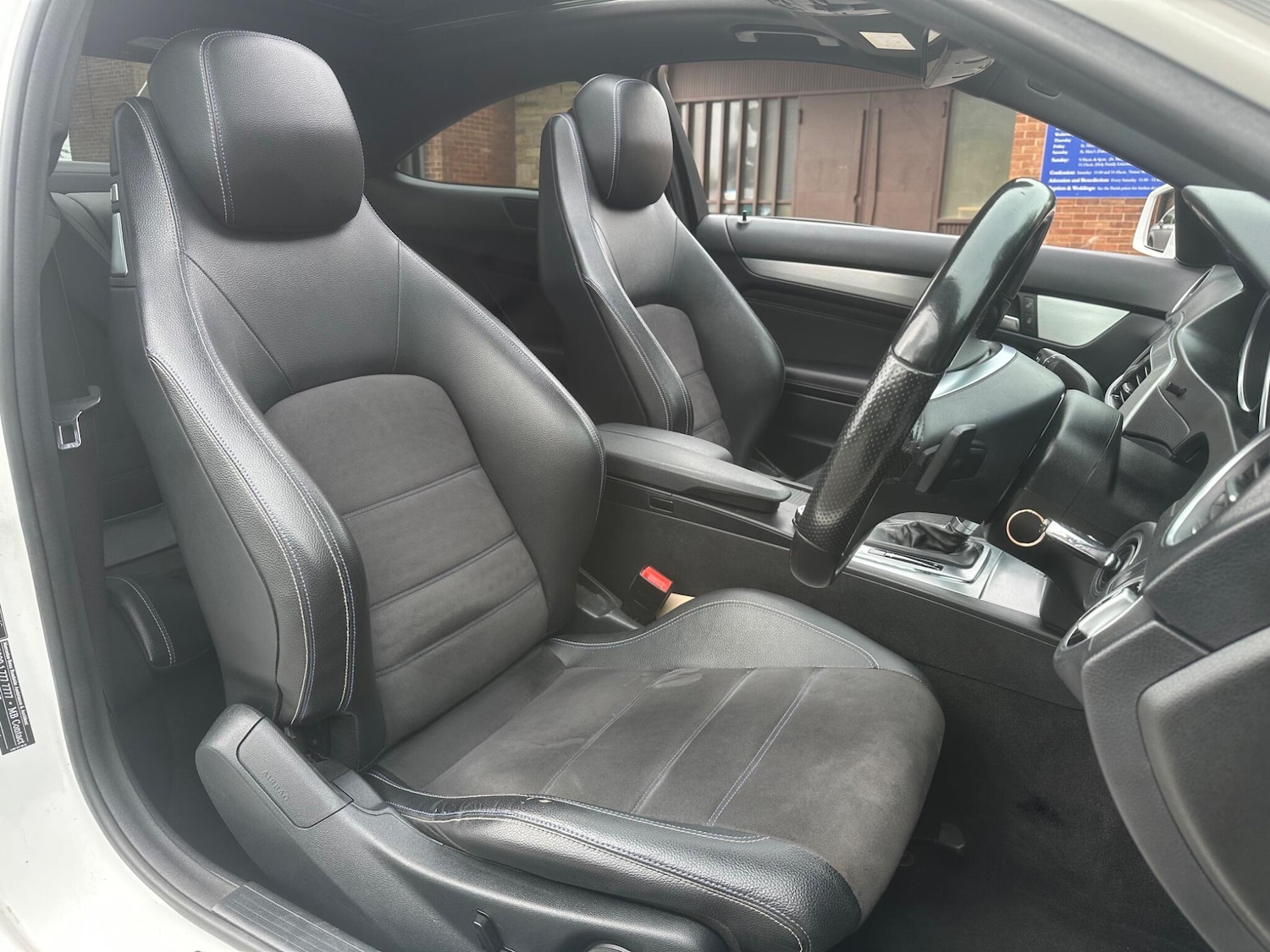 Used Mercedes-Benz C Class 2015 for sale - 76753054: Photo 33