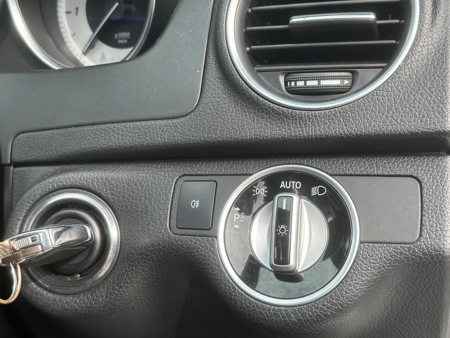 Used Mercedes-Benz C Class 2015 for sale - 76753054: Photo 52