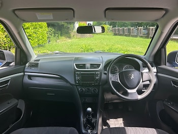 Used Suzuki Swift 2012 for sale - 78684702: Photo