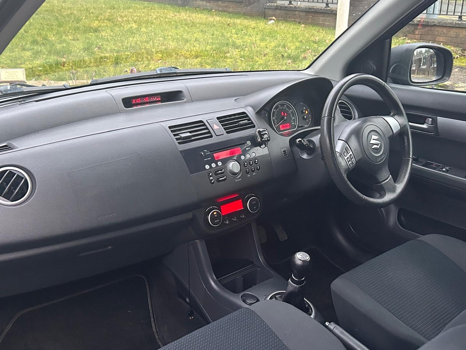 Used Suzuki Swift 2011 for sale - 78019659: Photo 28