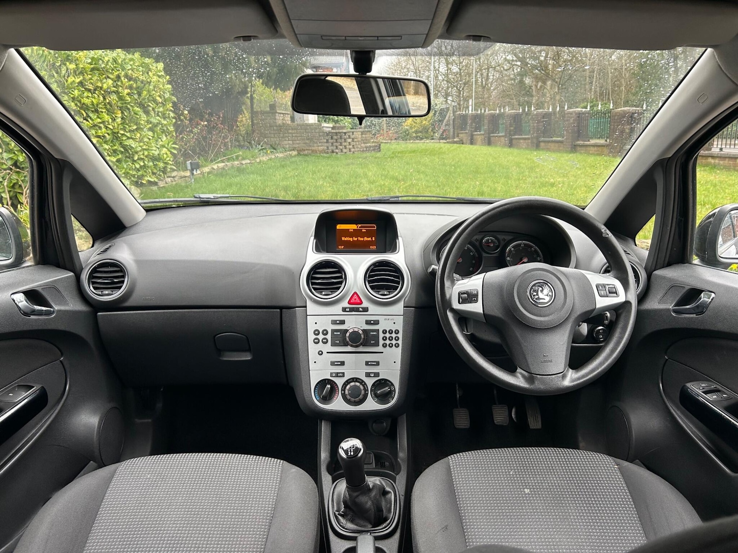 Used Vauxhall Corsa 2011 for sale - 77892670: Photo 3