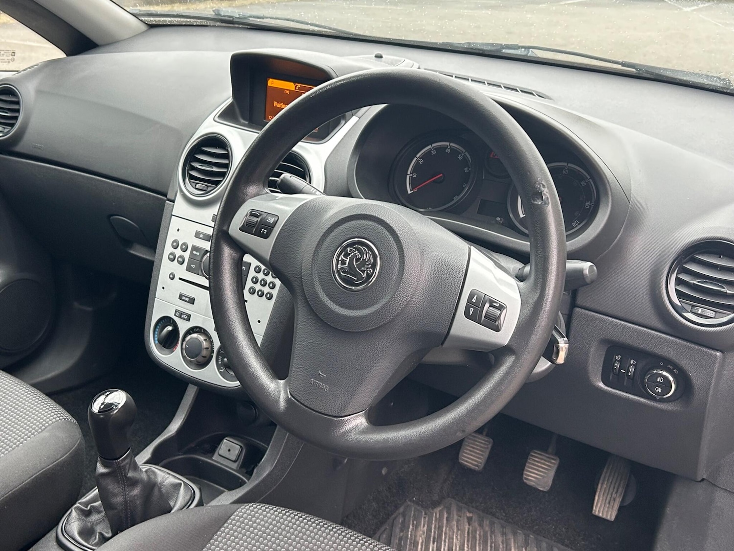 Used Vauxhall Corsa 2011 for sale - 77892670: Photo 41