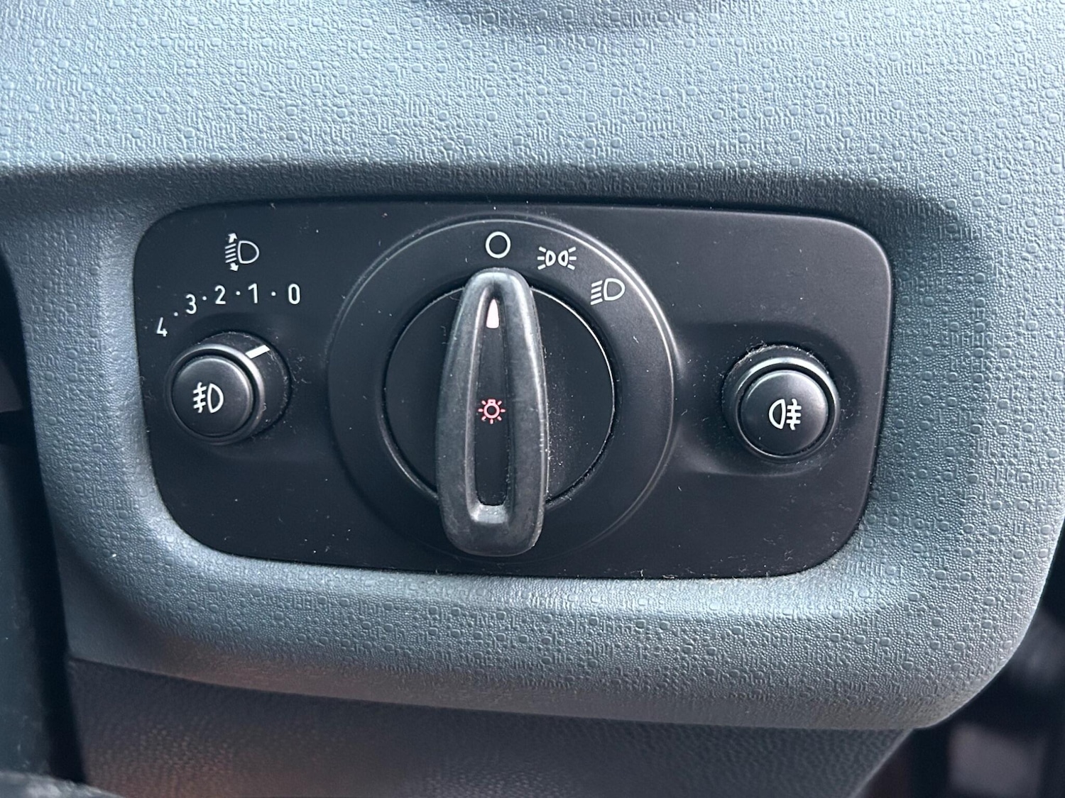 Used Ford Fiesta 2010 for sale - 77824056: Photo 41