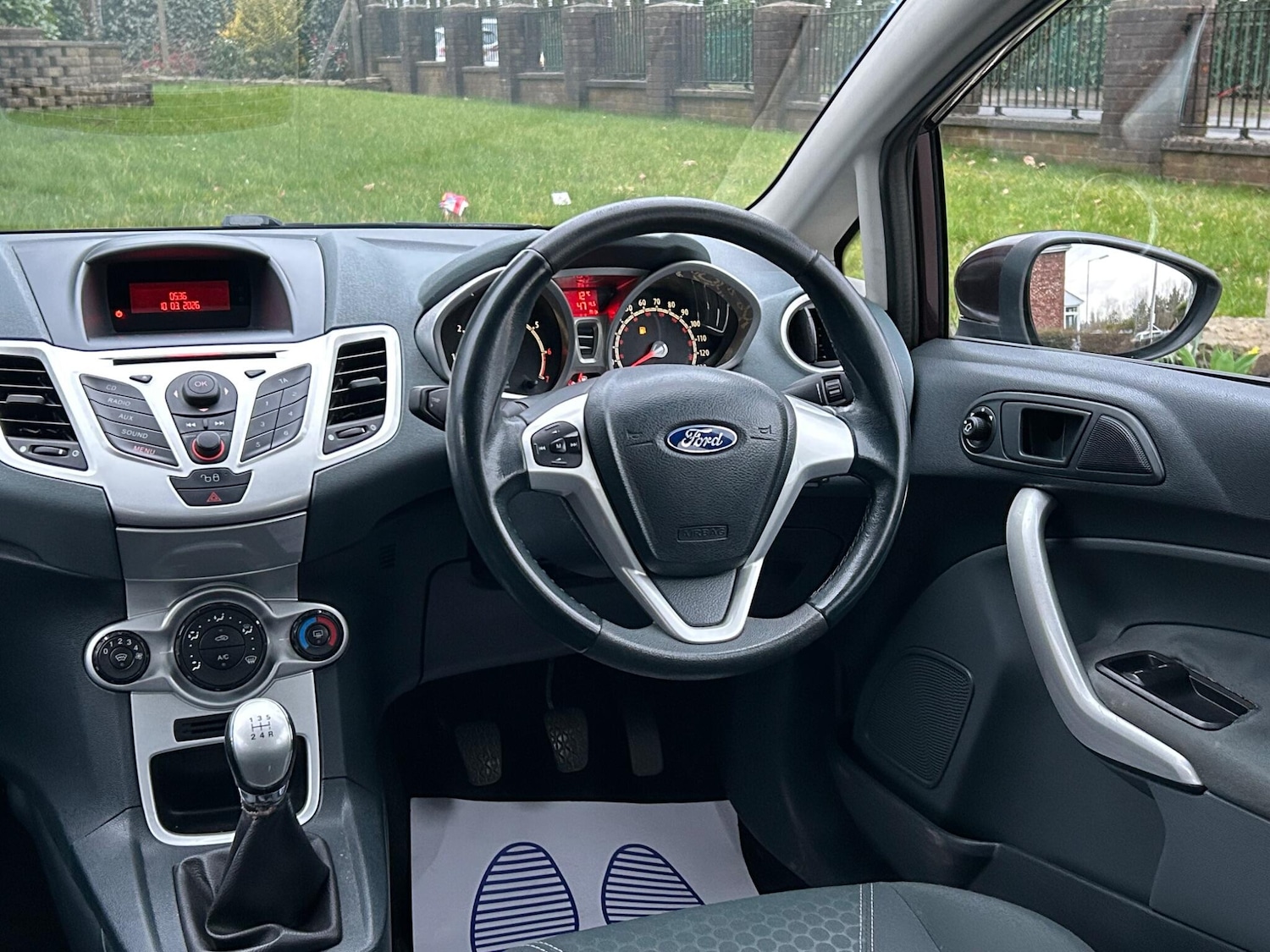 Used Ford Fiesta 2010 for sale - 77824056: Photo 42