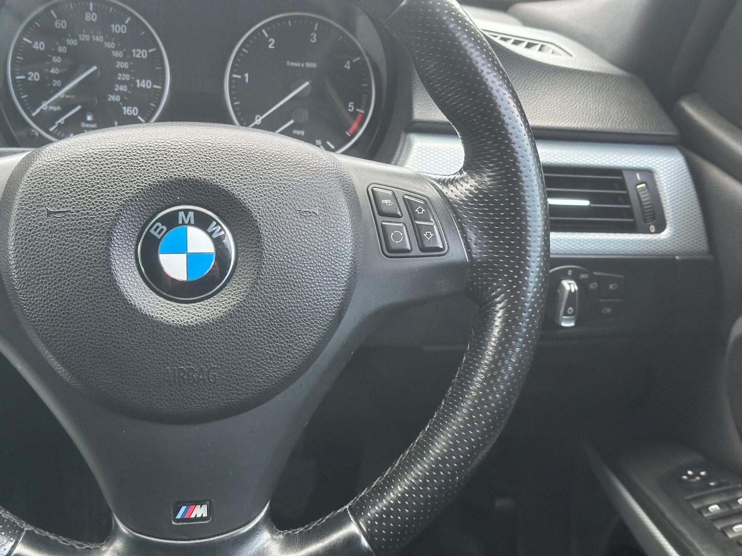 Used BMW 3 Series 2011 for sale - 76839810: Photo 26