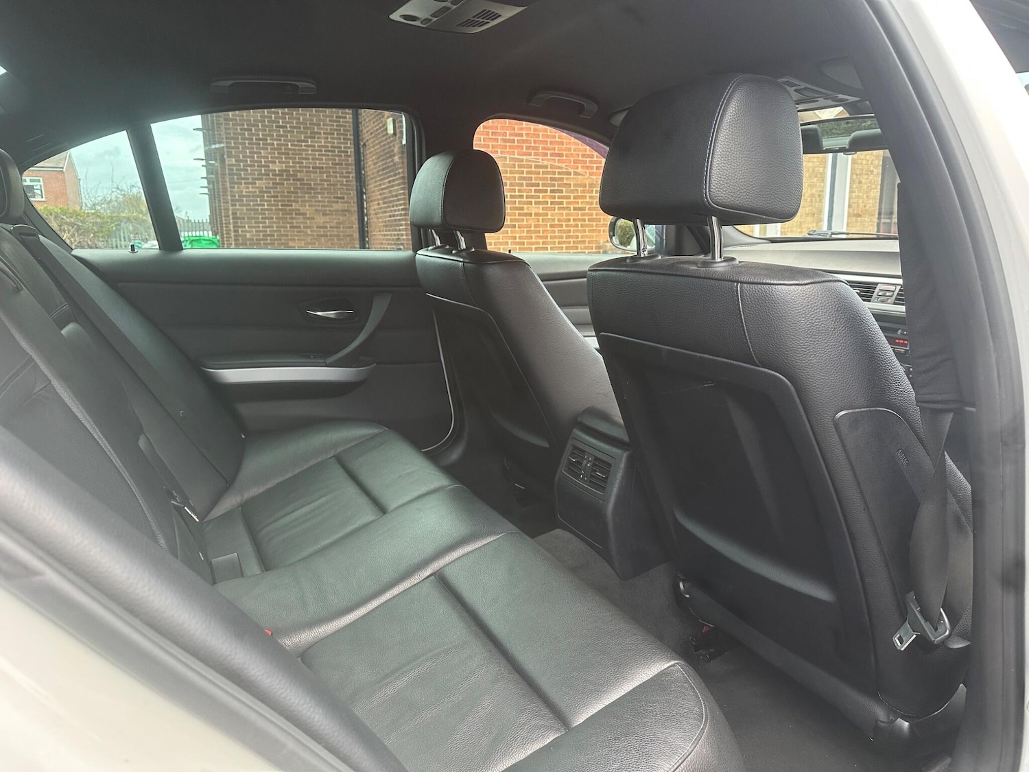 Used BMW 3 Series 2011 for sale - 76839810: Photo 31