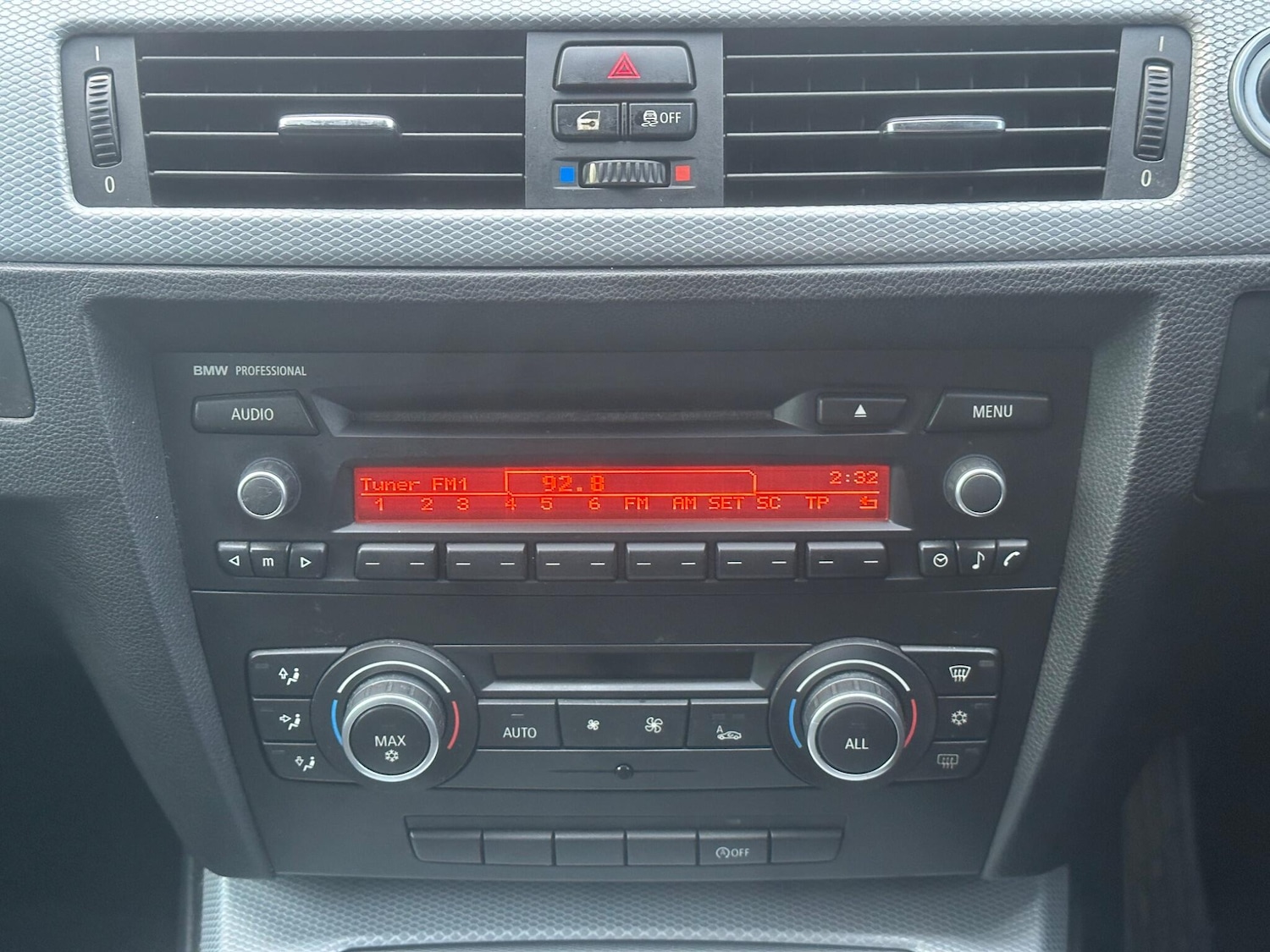 Used BMW 3 Series 2011 for sale - 76839810: Photo 35