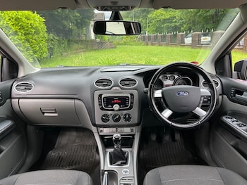 Used Ford Focus 2010 for sale - 78796434: Photo