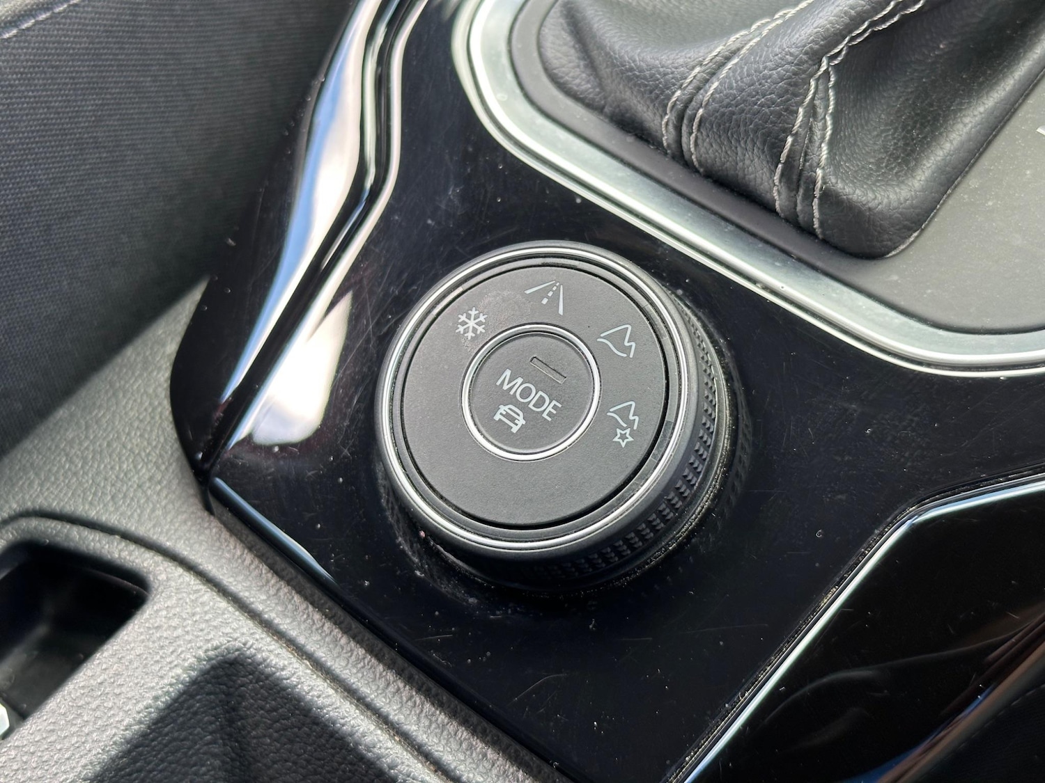 Used Volkswagen T-Roc 2020 for sale - 76607725: Photo 50