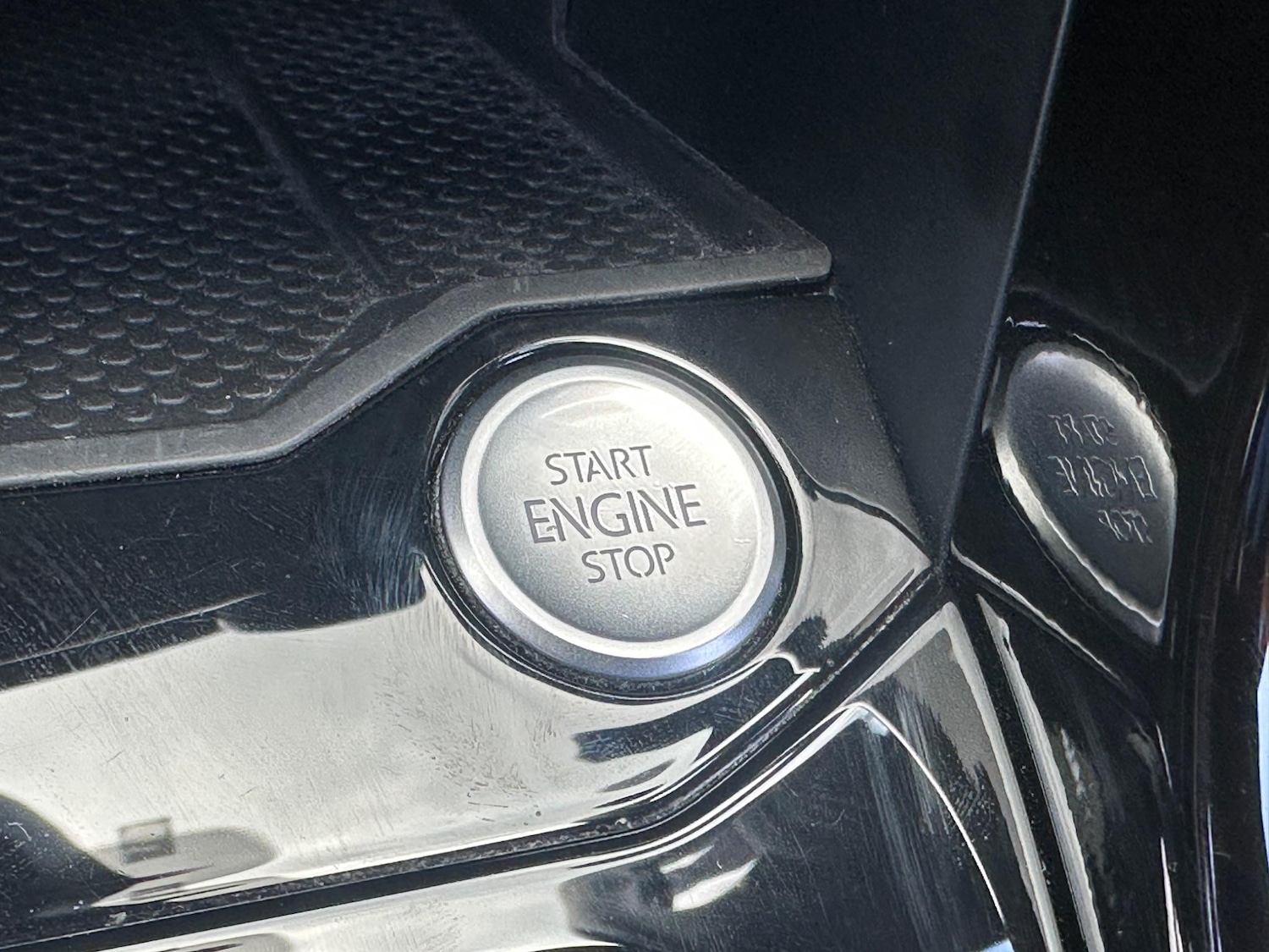 Used Volkswagen T-Roc 2020 for sale - 76607725: Photo 56