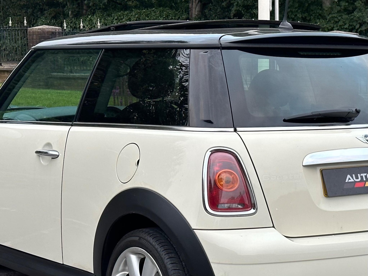 Used MINI Hatch 2010 for sale - 76239652: Photo 13