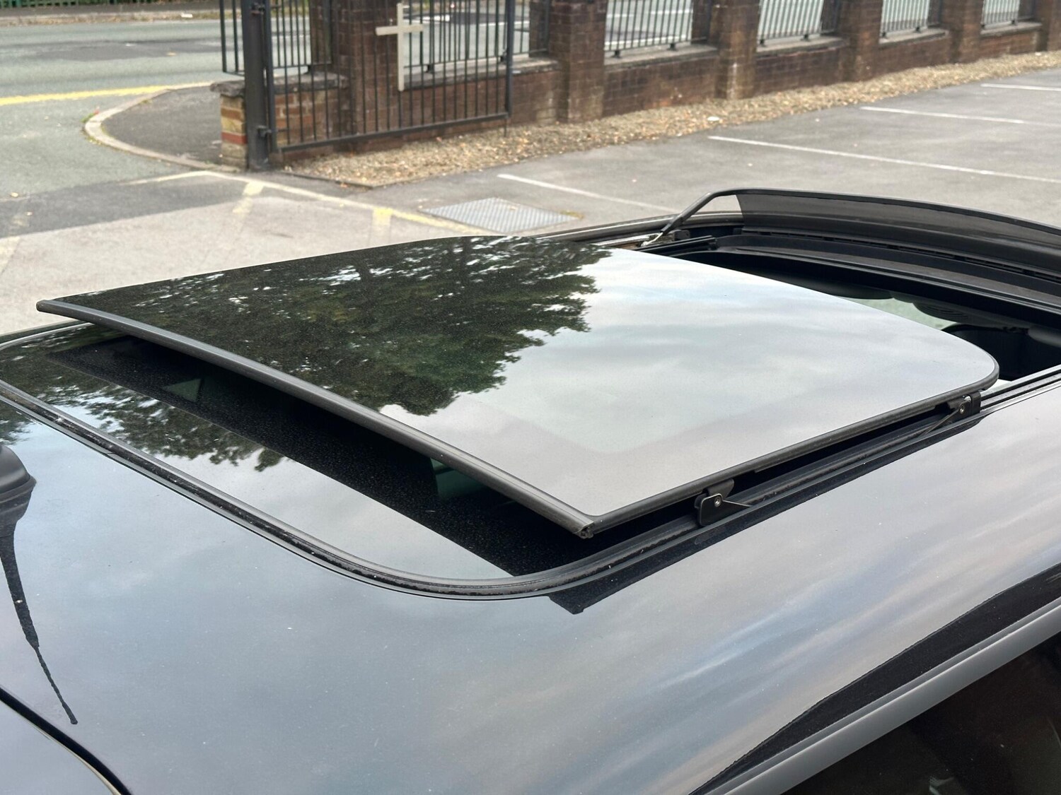 Used MINI Hatch 2010 for sale - 76239652: Photo 17