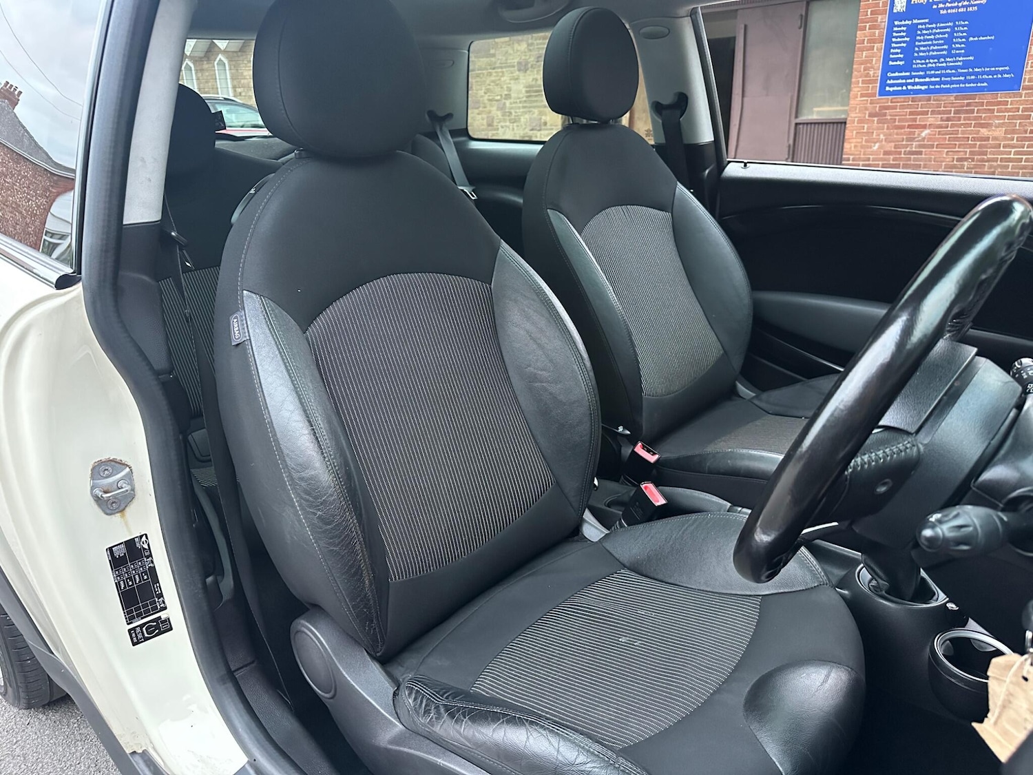 Used MINI Hatch 2010 for sale - 76239652: Photo 29