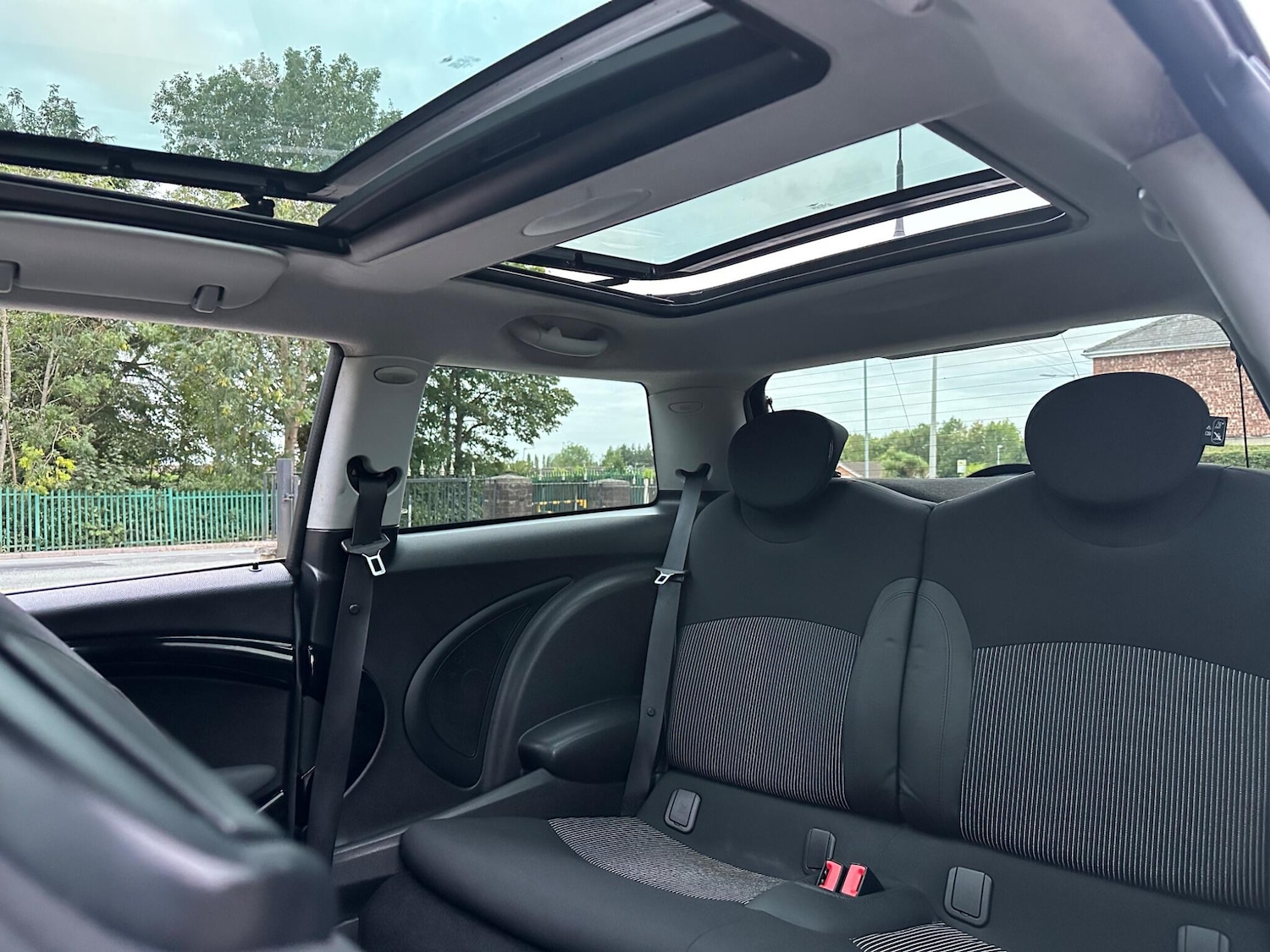 Used MINI Hatch 2010 for sale - 76239652: Photo 35