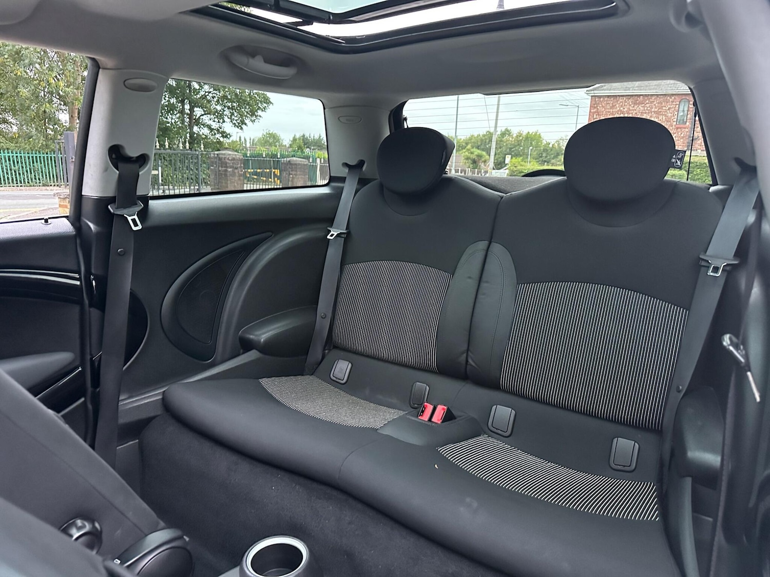 Used MINI Hatch 2010 for sale - 76239652: Photo 36