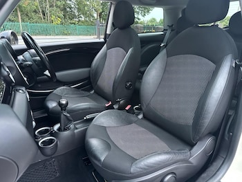 Used MINI Hatch 2010 for sale - 76239652: Photo 3