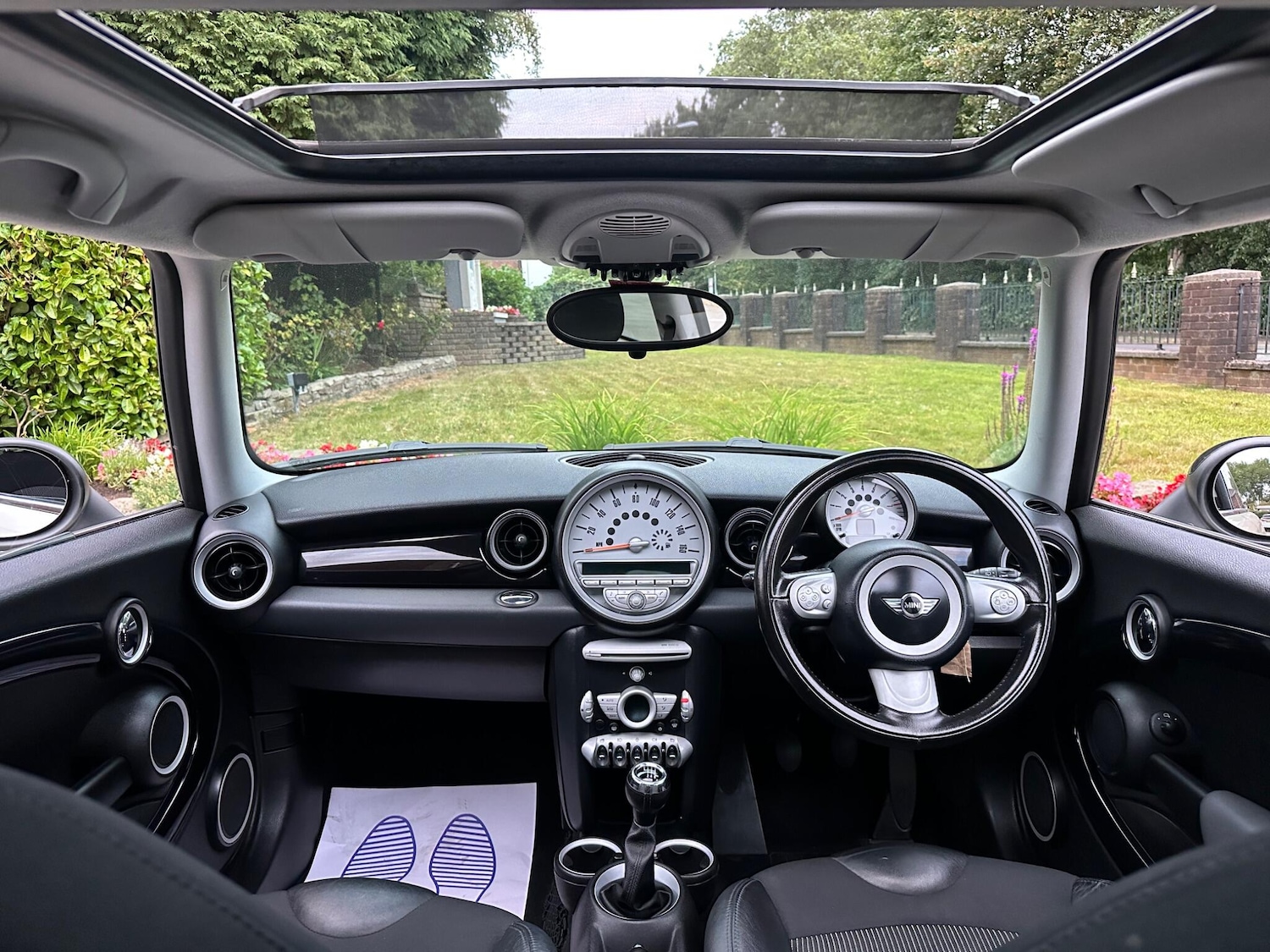 Used MINI Hatch 2010 for sale - 76239652: Photo 4