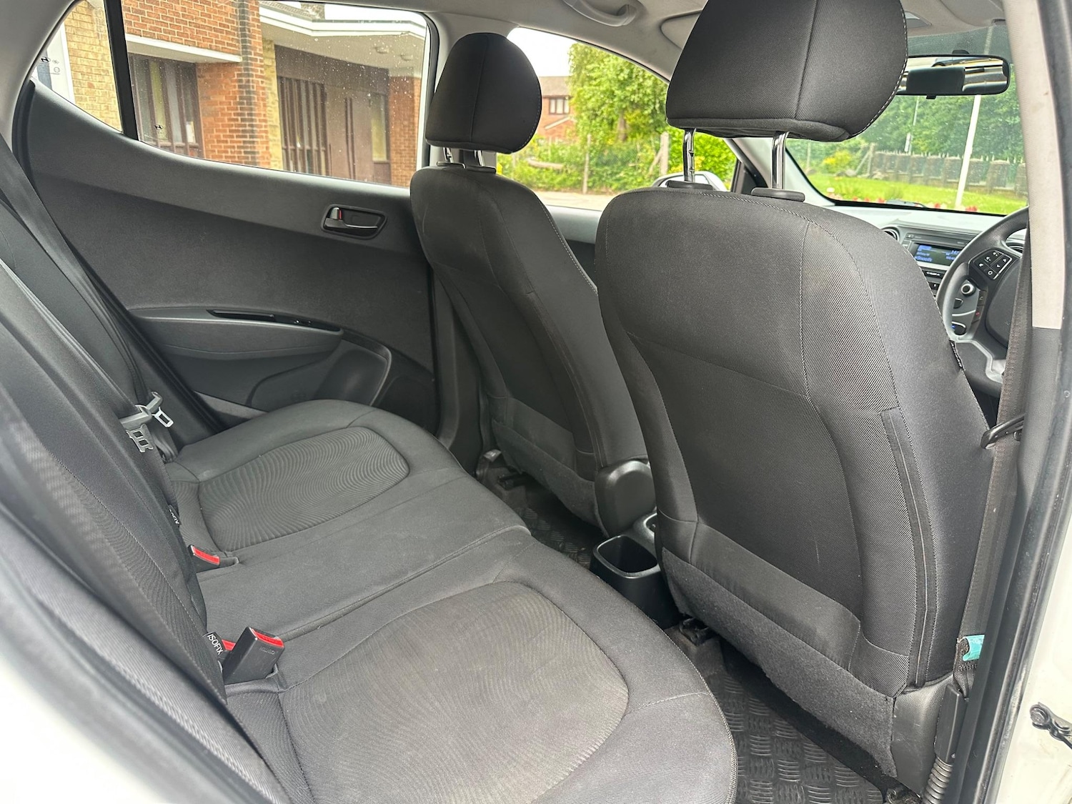 Used Hyundai i10 2017 for sale - 77131772: Photo 27