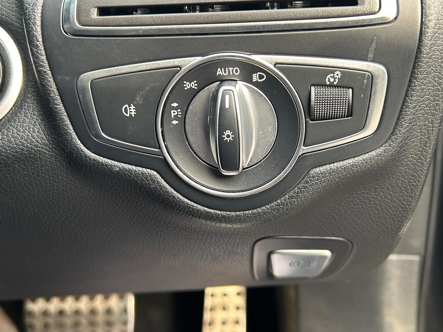 Used Mercedes-Benz C Class 2017 for sale - 77559695: Photo 46