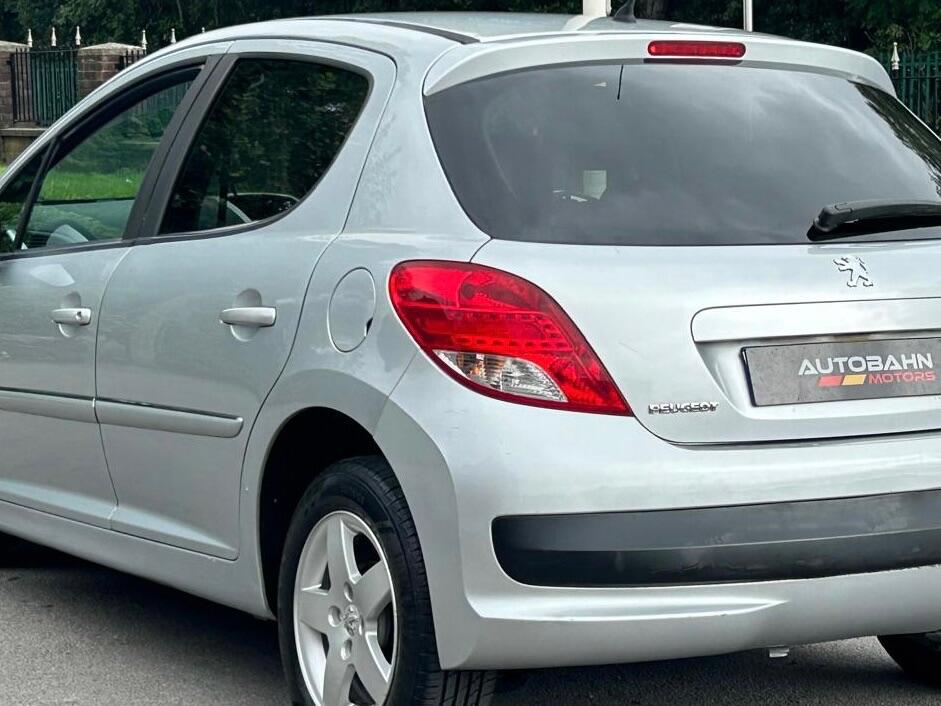 Used Peugeot 207 2011 for sale - 76425290: Photo 10