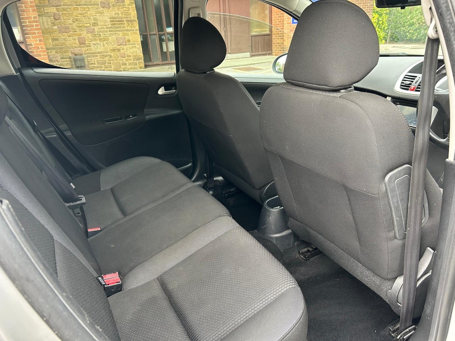 Used Peugeot 207 2011 for sale - 76425290: Photo 26