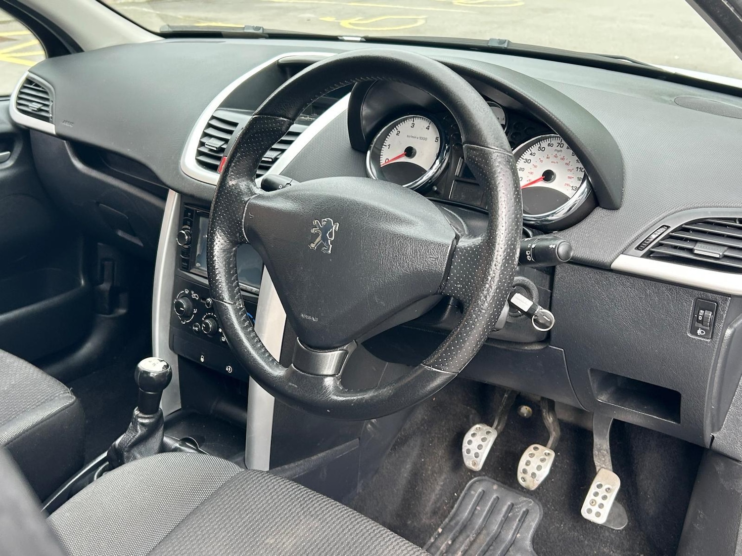 Used Peugeot 207 2011 for sale - 76425290: Photo 28