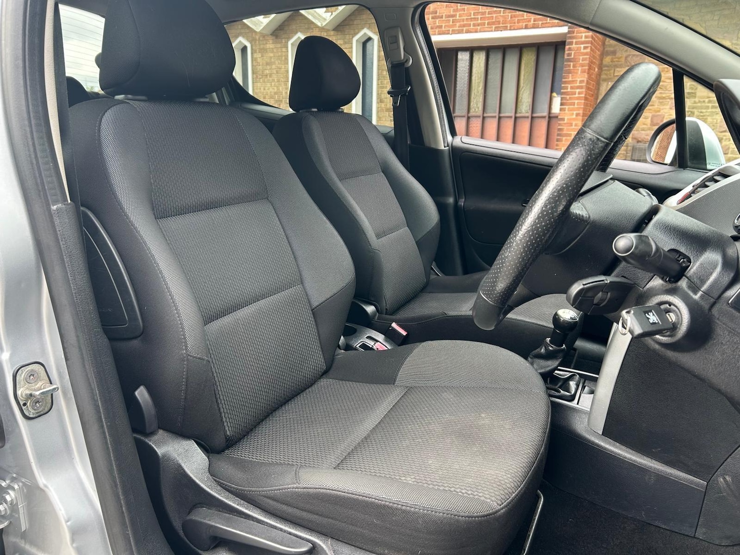 Used Peugeot 207 2011 for sale - 76425290: Photo 32