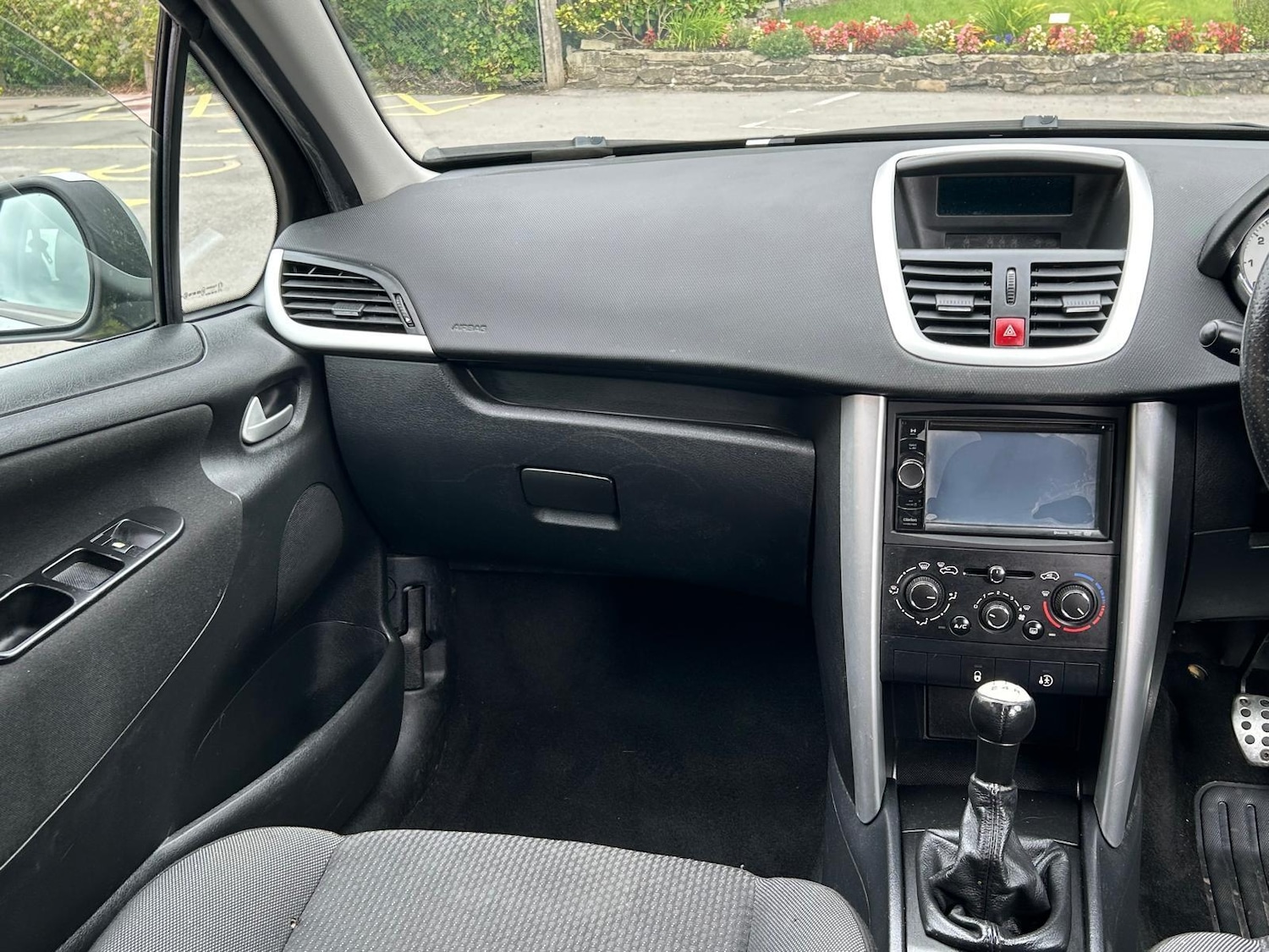 Used Peugeot 207 2011 for sale - 76425290: Photo 34