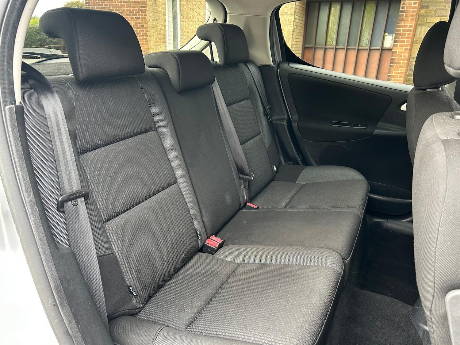 Used Peugeot 207 2011 for sale - 76425290: Photo 35