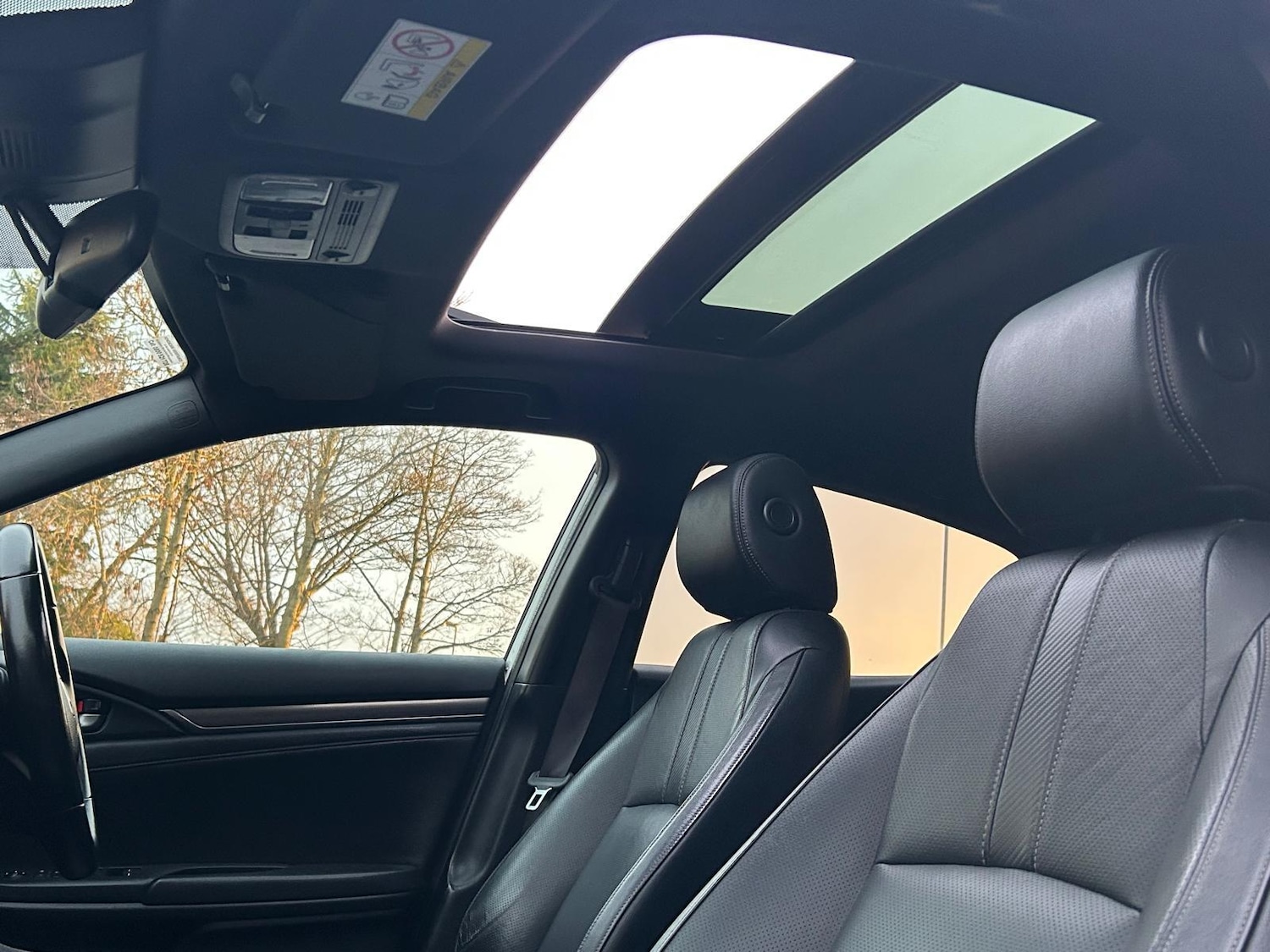 Used Honda Civic 2018 for sale - 77230445: Photo 32