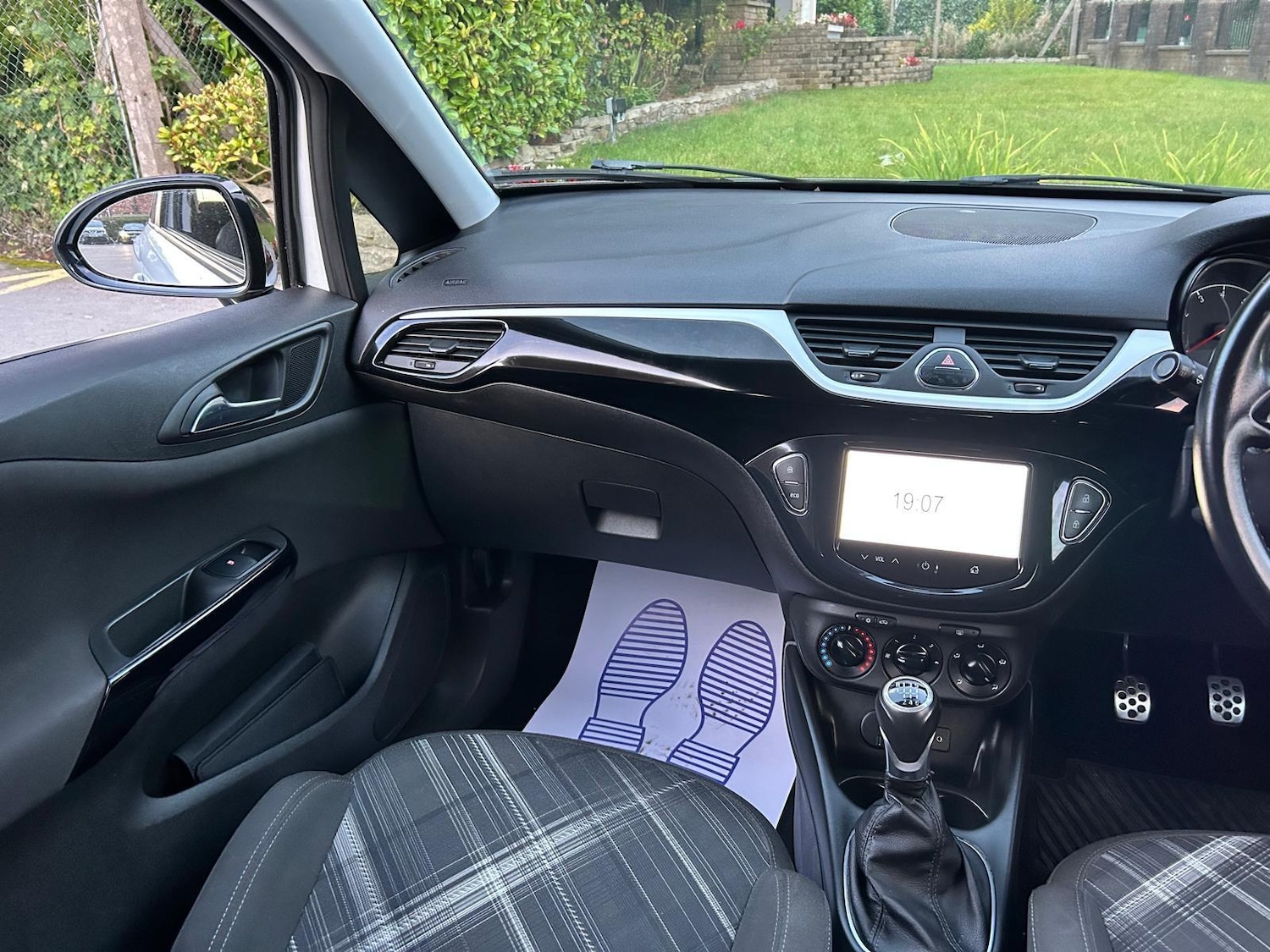 Vehicle 29