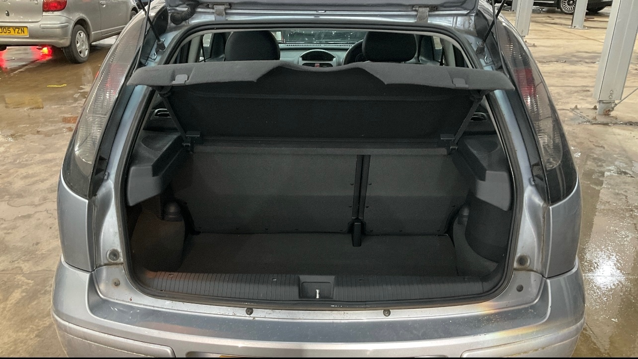 Used Vauxhall Corsa 2006 for sale - 77604926: Photo 7