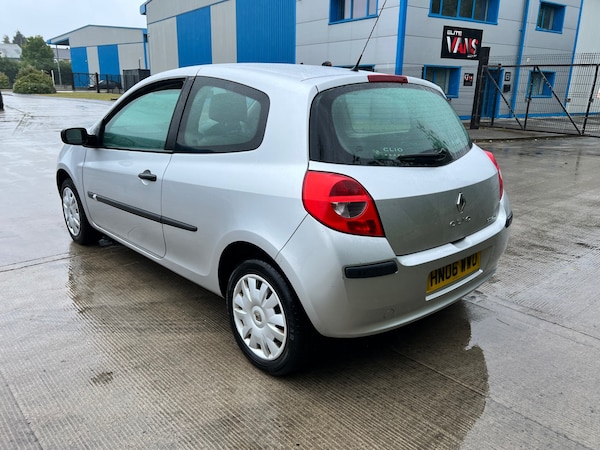 Used Renault Clio 2006 for sale - 72932652: Photo 9