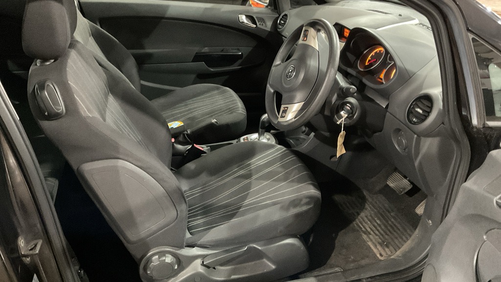 Used Vauxhall Corsa 2006 for sale - 77384673: Photo 8