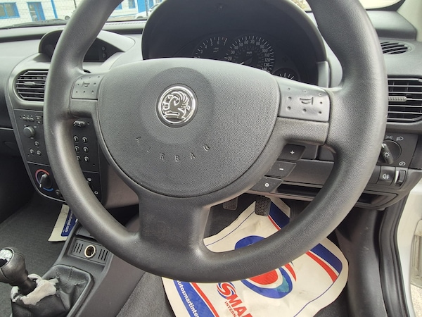 Used Vauxhall Corsa 2002 for sale - 75640051: Photo 12