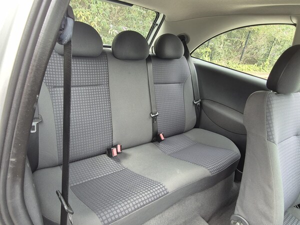 Used Vauxhall Corsa 2002 for sale - 75640051: Photo 15