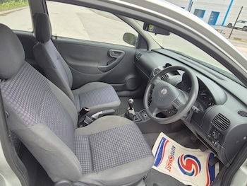 Used Vauxhall Corsa 2002 for sale - 75640051: Photo