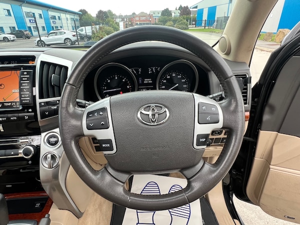 Used Toyota Landcruiser 2014 for sale - 74366045: Photo 31