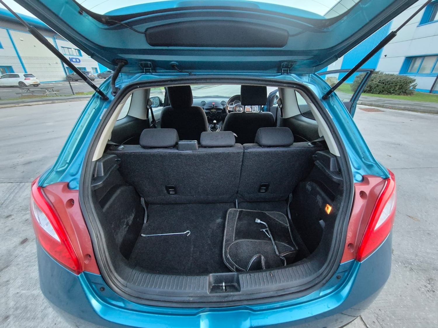 Used Mazda Mazda2 2012 for sale - 77283072: Photo 12