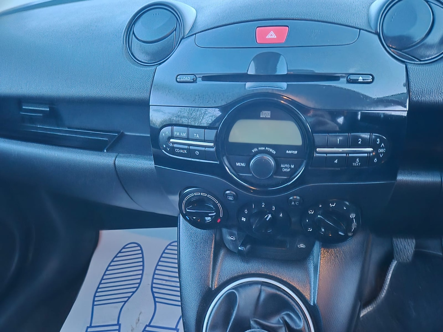 Used Mazda Mazda2 2012 for sale - 77283072: Photo 4