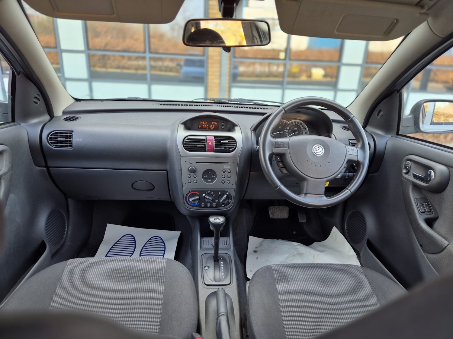 Used Vauxhall Corsa 2004 for sale - 77981140: Photo 13