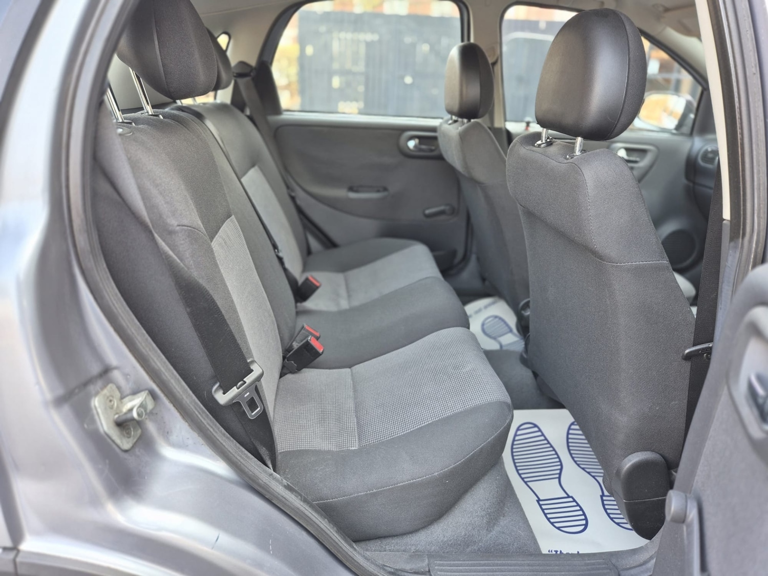 Used Vauxhall Corsa 2004 for sale - 77981140: Photo 17