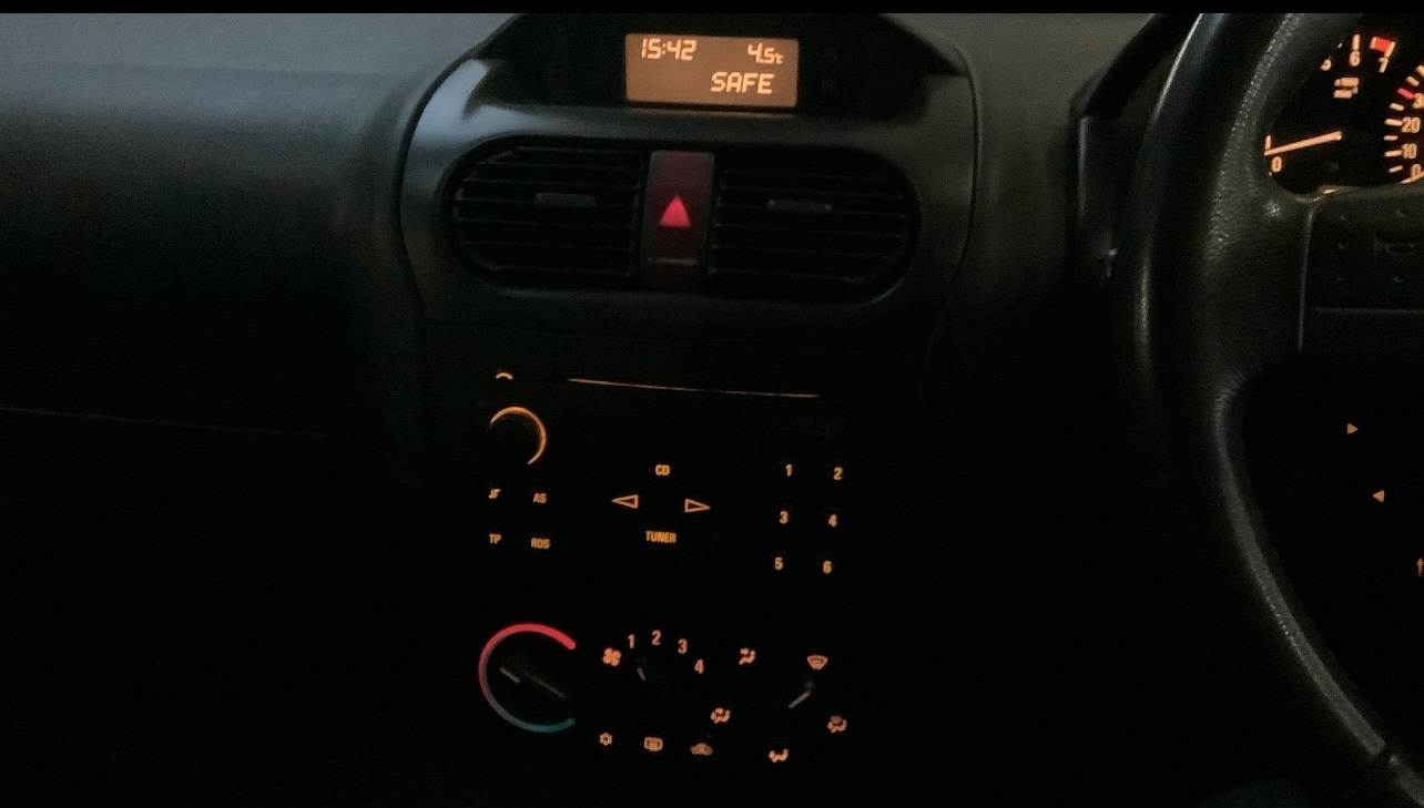 Used Vauxhall Corsa 2003 for sale - 77604933: Photo 11