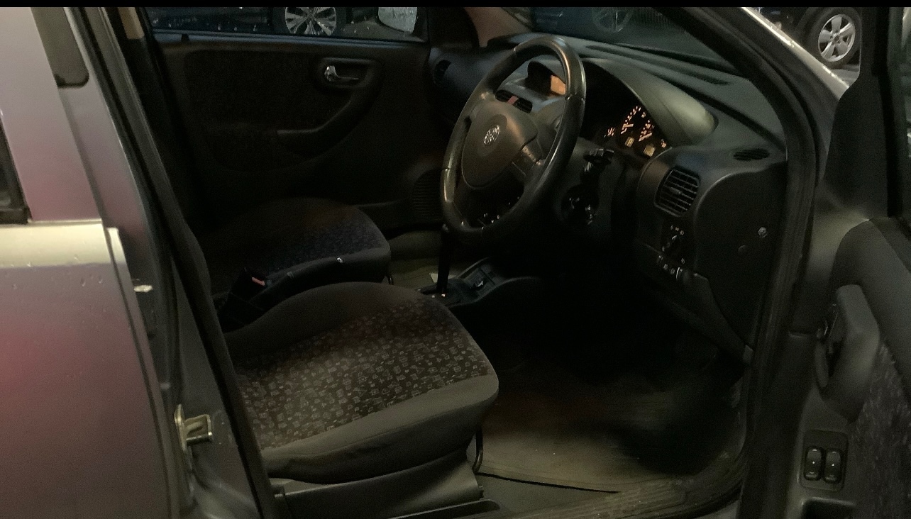 Used Vauxhall Corsa 2003 for sale - 77604933: Photo 9