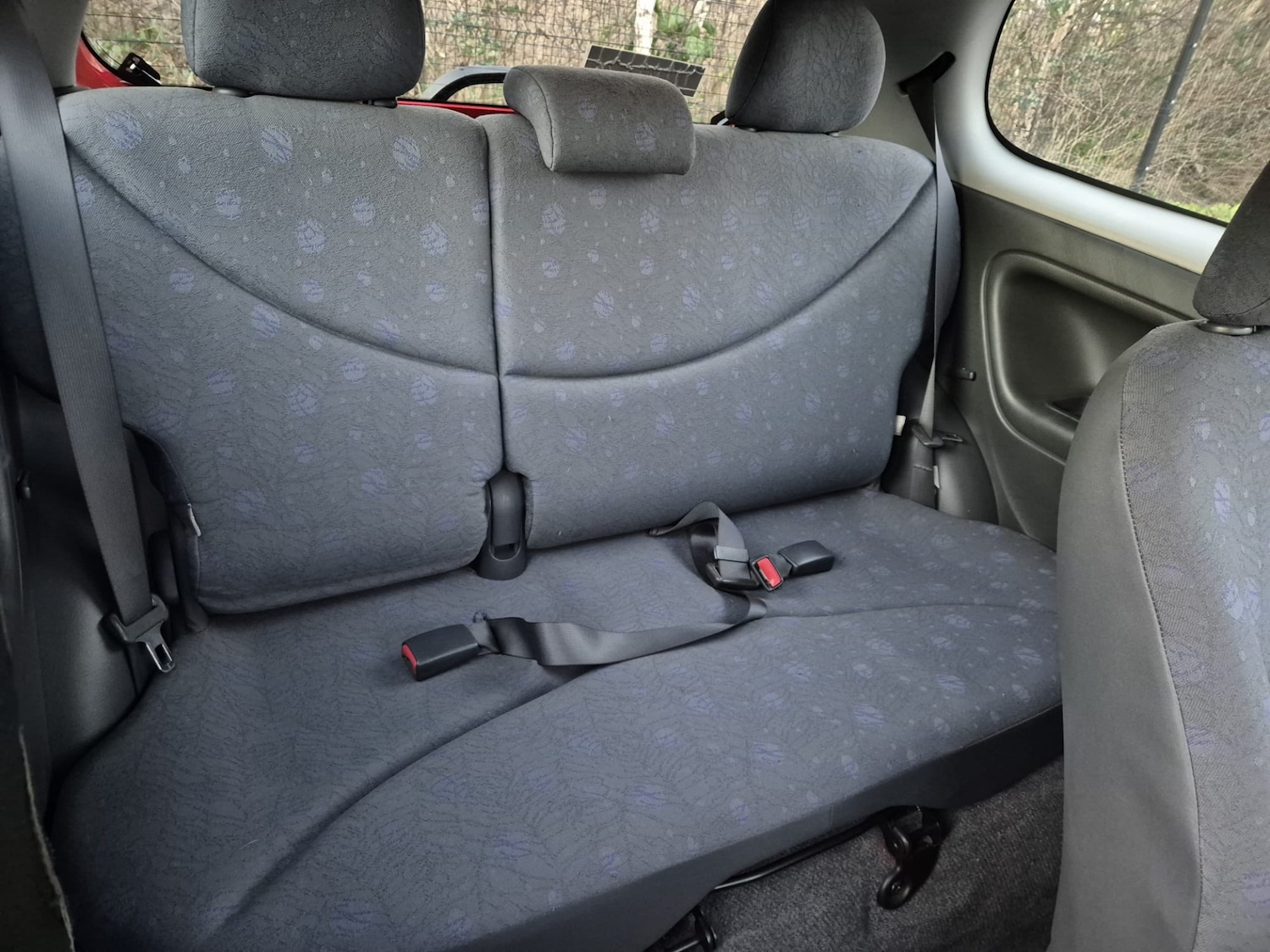 Used Toyota Yaris 2001 for sale - 77013209: Photo 10